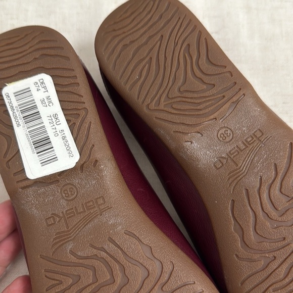 NWT Dansko Women’s Wine Glazed Leather and Suede Loafers size 38 7.5 - Picture 7 of 7